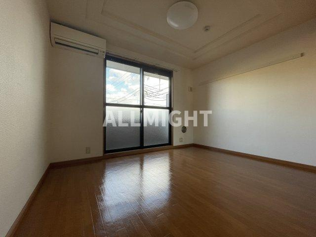 町田市能ヶ谷１丁目の賃貸マンションの居間・リビング