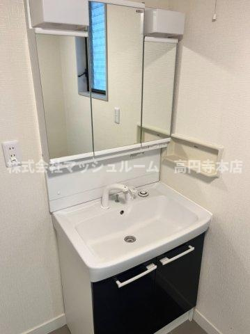 杉並区松庵３丁目のアパートの独立洗面台