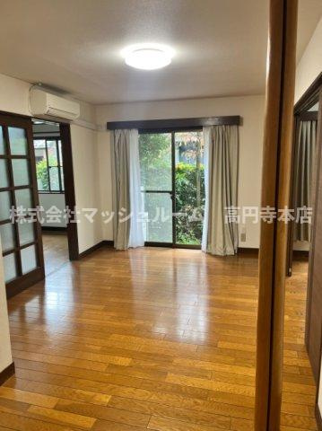 杉並区松庵３丁目のアパートの居間・リビング