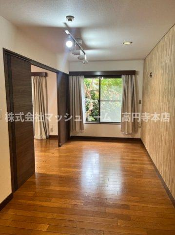 杉並区松庵３丁目のアパートの居間・リビング