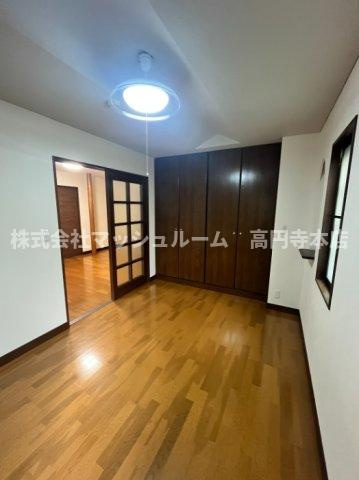 杉並区松庵３丁目のアパートの洋室