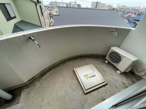 習志野市谷津２丁目の賃貸マンションのバルコニー|自転車置き場