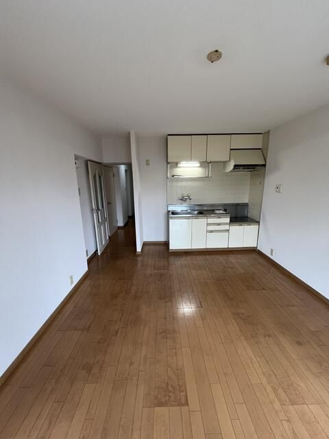 習志野市谷津２丁目の賃貸マンションの居間・リビング