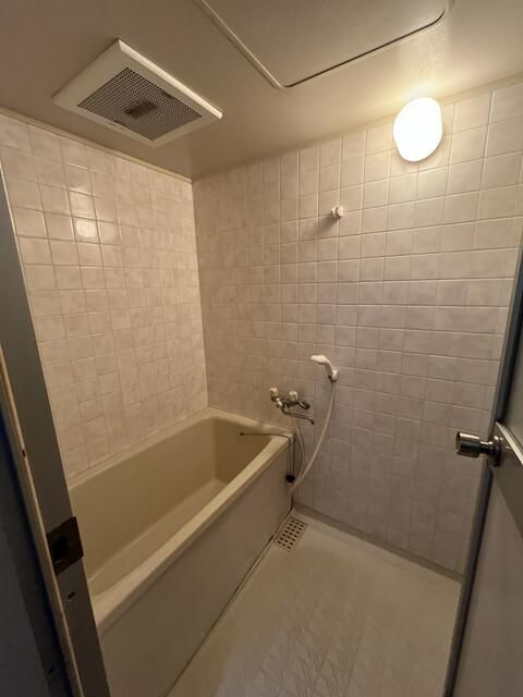 習志野市谷津２丁目の賃貸マンションの浴室