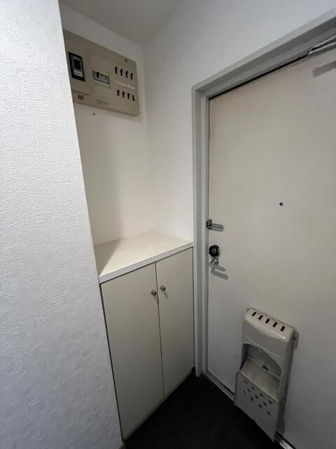 習志野市谷津２丁目の賃貸マンションの玄関