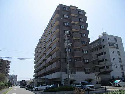 コンツェルトスクエア空港通りの外観