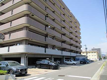 コンツェルトスクエア空港通りの外観