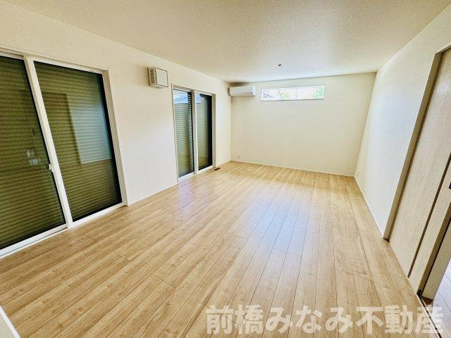 前橋市南町二丁目24-1期　１号棟(全４棟)　リナージュ　新築建売分譲の居間・リビング|ゆったり過ごせる居間です