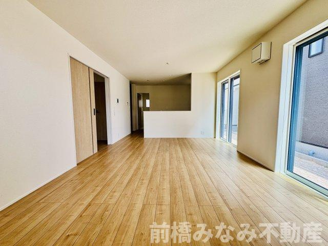 前橋市南町二丁目24-1期　１号棟(全４棟)　リナージュ　新築建売分譲の居間・リビング|使いやすい居間です