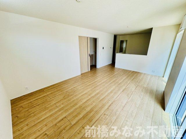 前橋市南町二丁目24-1期　１号棟(全４棟)　リナージュ　新築建売分譲の居間・リビング|おしゃれな居間です