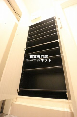 【設備】 | ASK21レジデンス | 収納力たっぷりのシューズボックスで玄関すっきり！