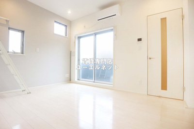 【居間・リビング】 | ASK21レジデンス | ゆったりとくつろげる、落ち着きのある居室空間です