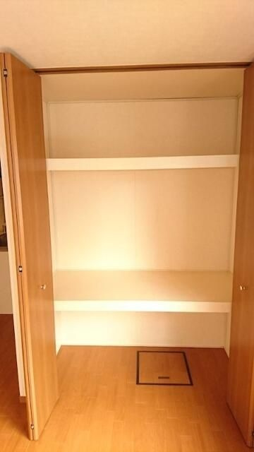 ドゥポンスの収納