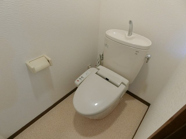 HACHIBUSE鳴尾のトイレ