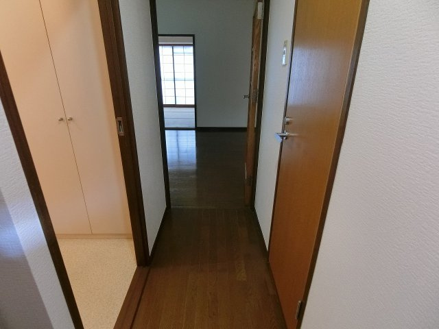 HACHIBUSE鳴尾の内装