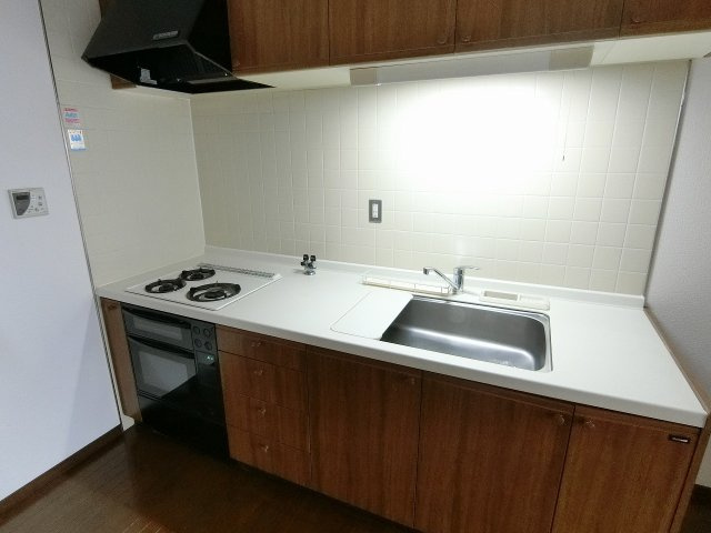 HACHIBUSE鳴尾のキッチン