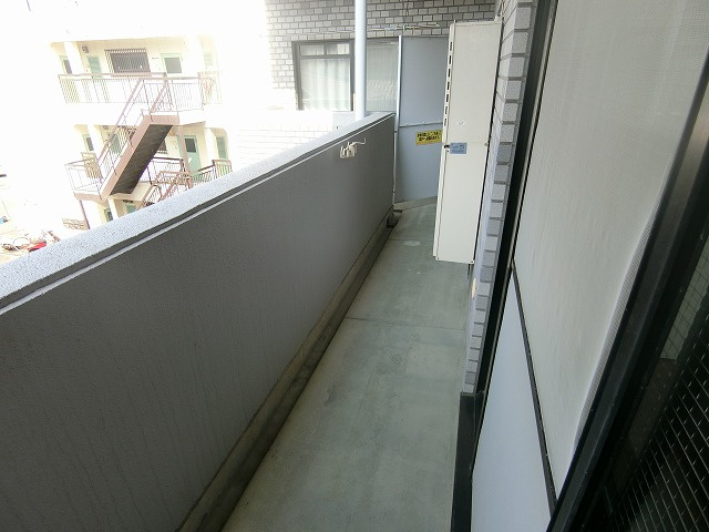 HACHIBUSE鳴尾のバルコニー