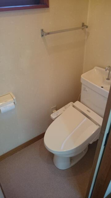 【トイレ】 | 笹目貸家 | リノベーション前の写真です。