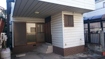 【玄関】 | 笹目貸家 | リノベーション前の写真です。