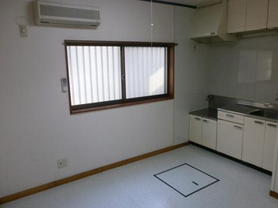 【キッチン】 | 笹目貸家 | リノベーション前の写真です。