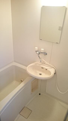 【浴室】 | 笹目貸家 | リノベーション前の写真です。