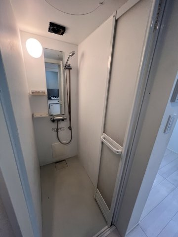 インフィニティ根岸の浴室