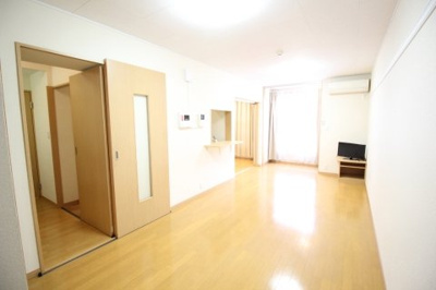 【居間・リビング】 | レオパレスサンシャイン狭山台 | 同タイプ写真の為、現況優先致します。