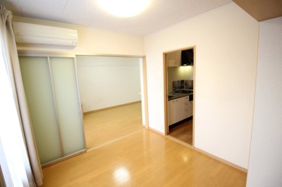 【寝室】 | レオパレスサンシャイン狭山台 | 同タイプ写真の為、現況優先致します。