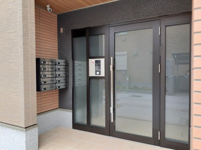 【エントランス】 | ポローニアＦ | ゆとりのあるエントランスです