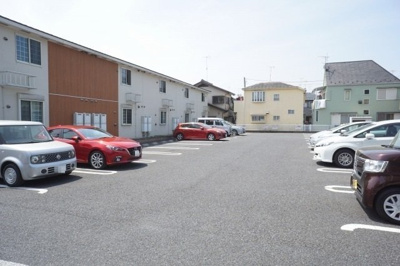 【駐車場】 | キャンディッド | 駐車スペースもあります