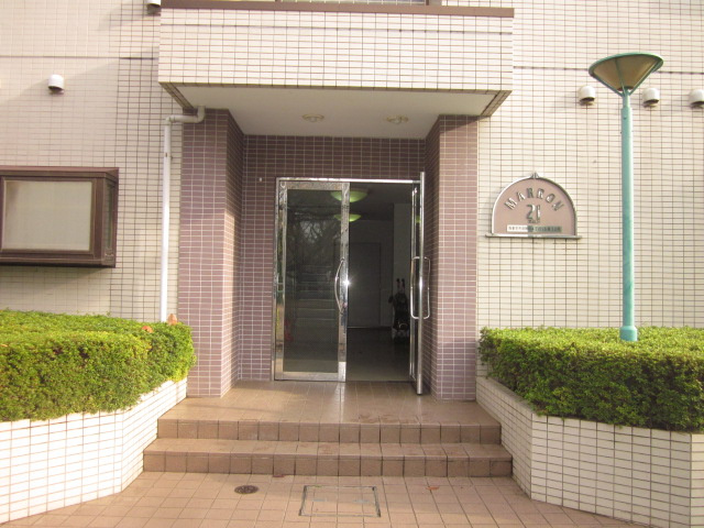 マロン２１のエントランス
