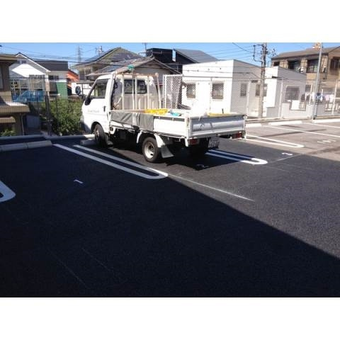 グリーンシティ竜美Ｎ棟の駐車場