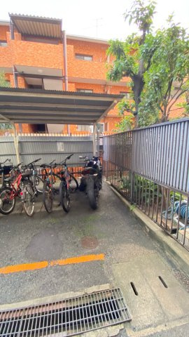 藤和ライブタウン上御影の駐車場|バイク置き場