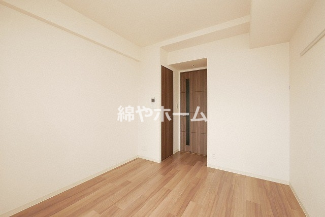 ララプレイス難波シエールの洋室|使い勝手のいい洋室です