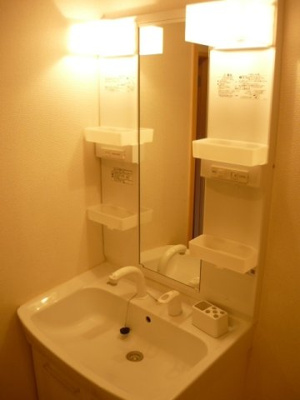 【洗面所】 | エアリースクエアⅡ | 脱衣スペースもあります