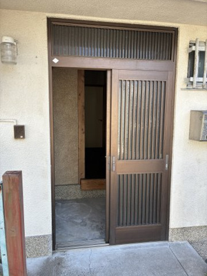 【玄関】 | 大津市南志賀4丁目11-13　中古戸建