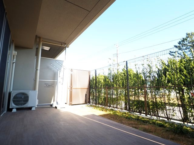 広いバルコニー＆庭スペース★