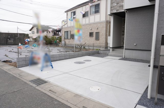 越谷市七左町7丁目 新築分譲住宅 の駐車場