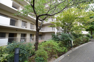 阪急日生ニュータウン花咲く丘の街Ｂ棟の外観