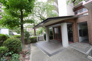 阪急日生ニュータウン花咲く丘の街Ｂ棟の外観