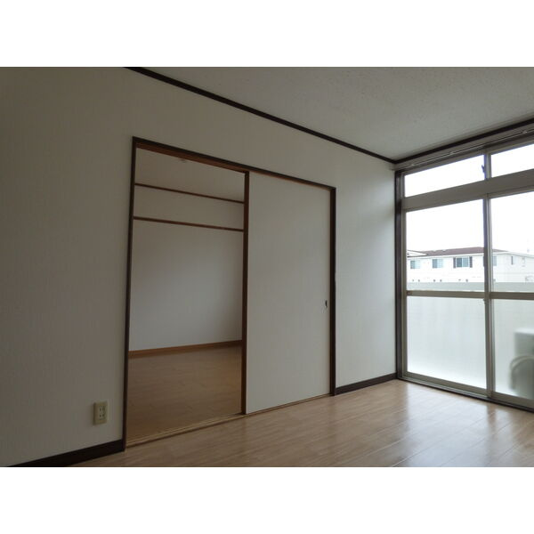 コーポ西浦Ⅰの和室