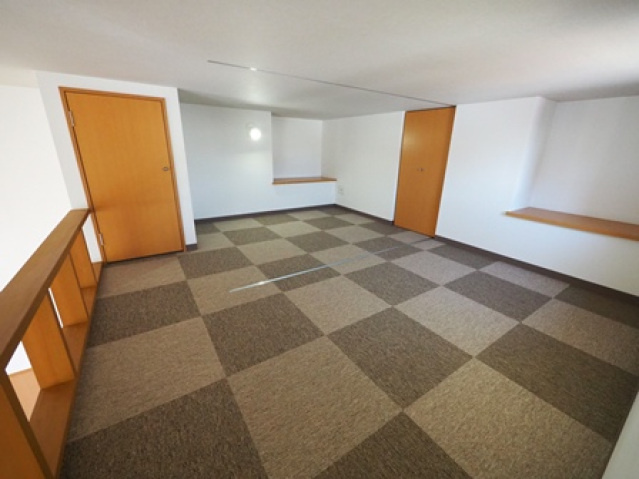 サンライズの洋室