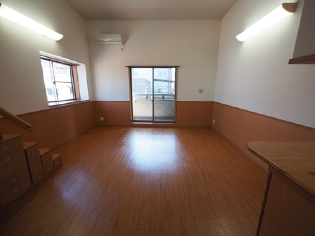 サンライズの居間・リビング