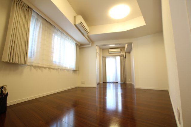 【居間・リビング】