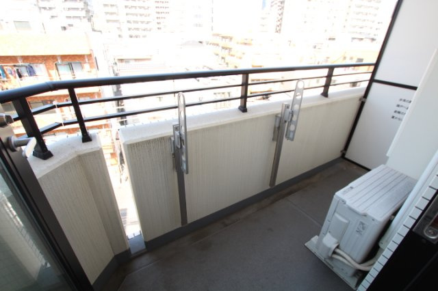 【バルコニー】