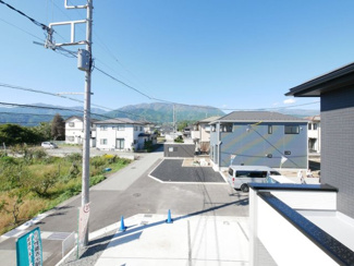 【展望】 | 南アルプス市下宮地 新築全2棟 2号棟 眺望と3箇所のWIC | 2階から西側を望む