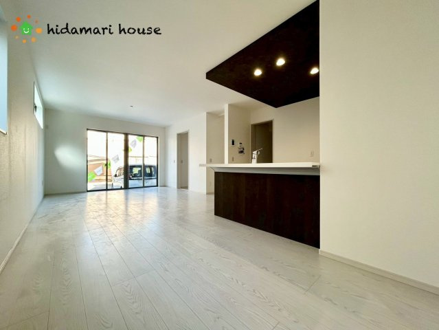 桶川市神明1期　新築戸建　KIP　01の居間・リビング