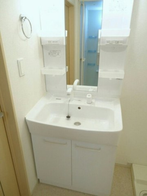 【洗面所】 | クリアネス | 明るい洗面所です