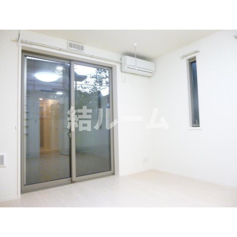 メゾン エクリュの居間・リビング