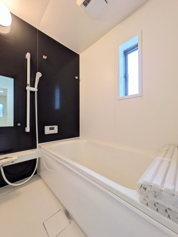 明石市大久保町谷八木新築戸建７号棟の浴室